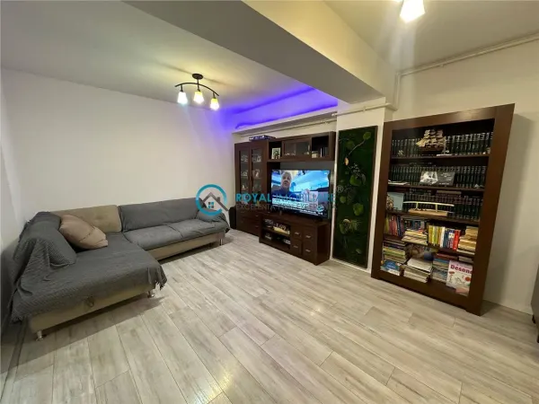 Apartament 3 camere Ploiești - poza 1