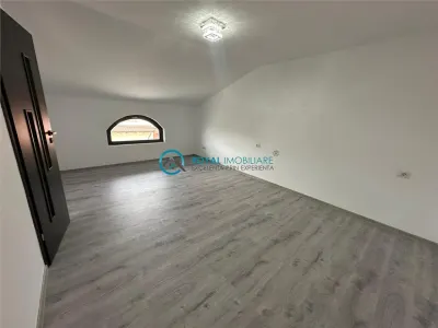 Royal Imobiliare - Vanzare casa in zona Traian - foto 13