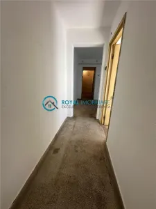 Royal Imobiliare - Vanzare apartament 3 camere zona Vest - foto 4