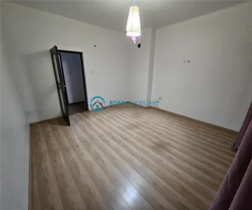 Royal Imobiliare - Inchiriere apartament 4 camere in zona Ultracentral - foto 3