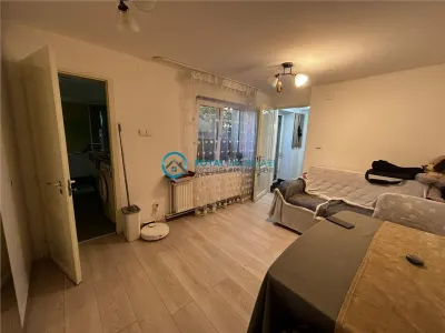 Royal Imobiliare - Vanzare Casa Zona Lupeni - foto 2