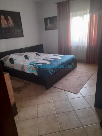 Casă 4 camere Meri - poza 2