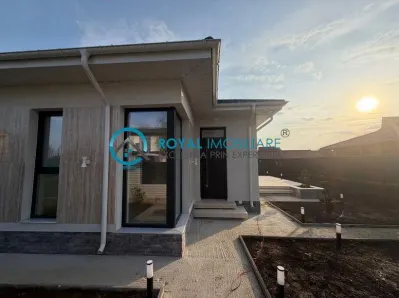 Royal Imobiliare - Vanzare Casa Bucov - Bucov