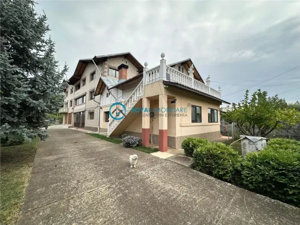 Casă 8 camere Lipanesti - poza 1