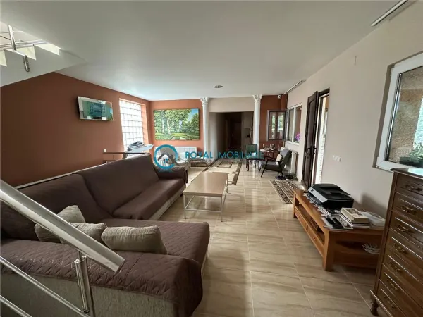 Casă 8 camere Lipanesti - poza 2