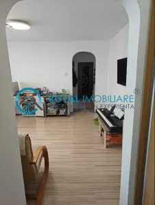 Royal Imobiliare - Vanzare apartament 2 camere zona Vest - foto 3