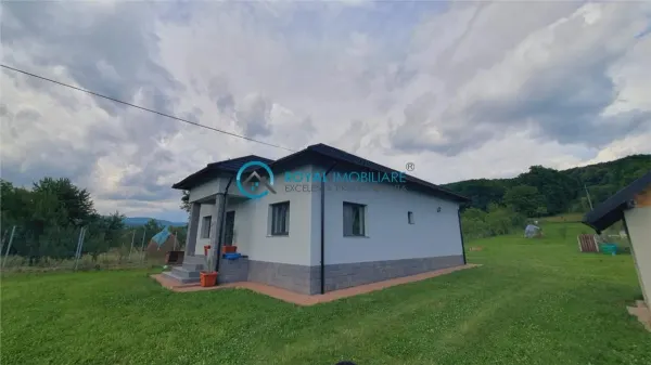 Casă 4 camere Stefesti - poza 3