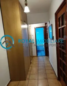Royal Imobiliare - Inchiriere apartament 2 camere zona P-ta Mihai Viteazul - foto 9