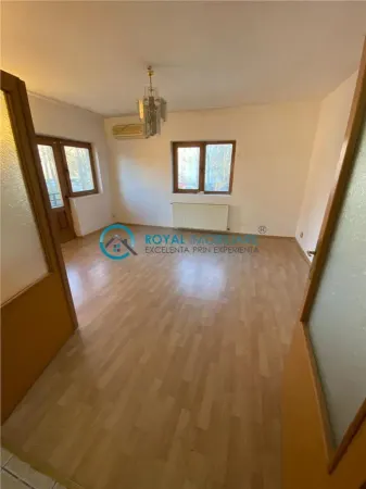 Casă 8 camere Ploiești - poza 8