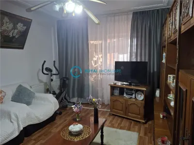 Royal Imobiliare - Vanzare apartament 3 camere zona Malu Rosu - foto 3