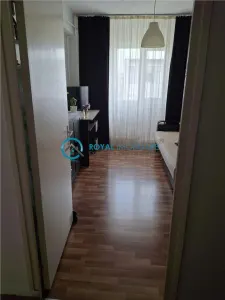 Royal Imobiliare - Vanzare apartament 3 camere zona Malu Rosu - foto 8