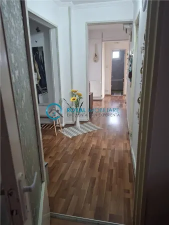 Apartament 3 camere Ploiești - poza 9