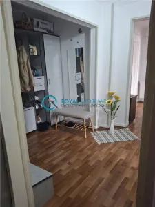 Royal Imobiliare - Vanzare apartament 3 camere zona Malu Rosu - foto 10