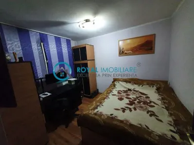 Royal Imobiliare - Vanzare apartament 3 camere zona Vest - foto 4