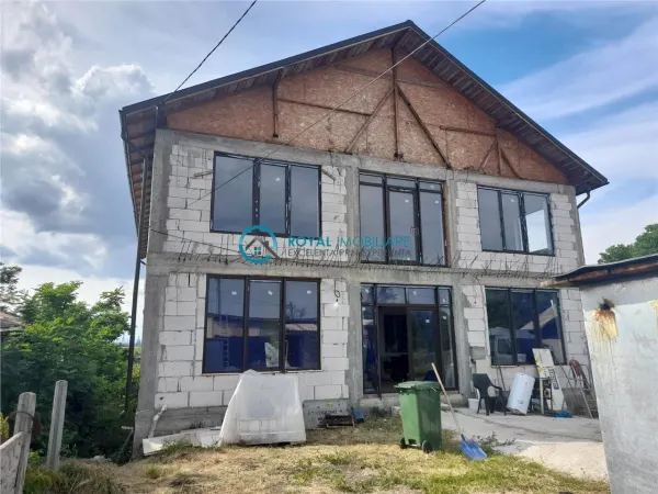 Casă 5 camere Corlatesti - poza 1