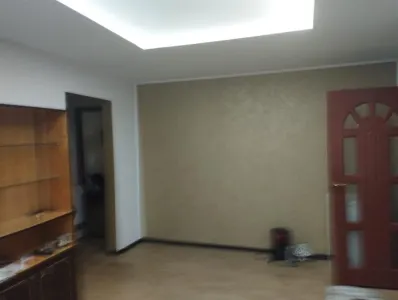 3 camere semidecomandate Republicii - foto 2