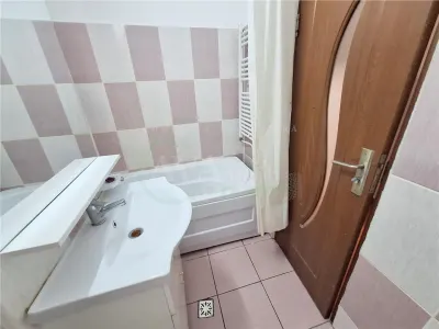 Garsoniera mobilata si utilata, cu centrala, zona Bistrita Lac Bacau - foto 7