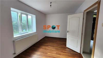 Oportunitate Casă Perfectă pentru Birouri Moderne - foto 2