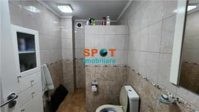 Oportunitate Casă Perfectă pentru Birouri Moderne - foto 9
