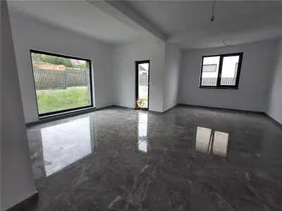 Vila eleganta cu beci si garaj centru Tomesti MUTARE IMEDIATA! - foto 2