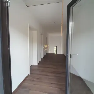 Vila eleganta cu beci si garaj centru Tomesti MUTARE IMEDIATA! - foto 12