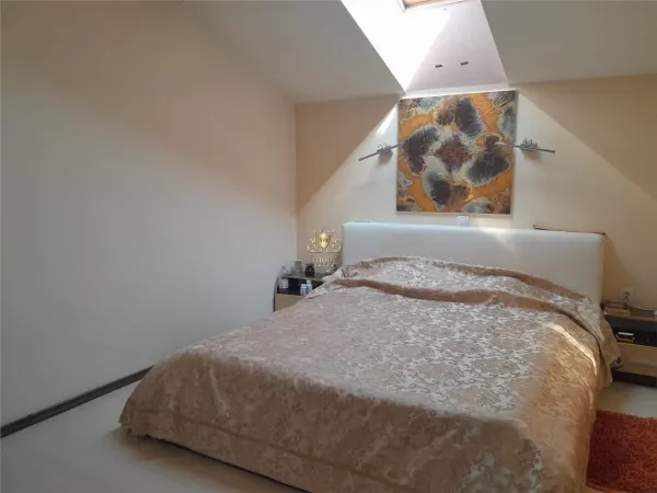 Casă 4 camere Miroslava - poza 9