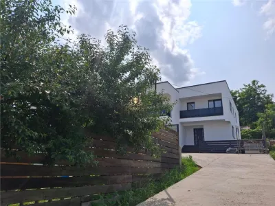 Vila moderna tip duplex Arcadia  Bucium .Finalizat! - foto 4