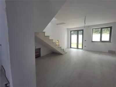 Vila moderna tip duplex Arcadia  Bucium .Finalizat! - foto 9