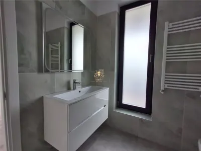 Casa de LUX construita si finisata impecabil!  Demisol-4 camere -3 bai- Bucium VisaniMUTARE IMEDIATA! - foto 12