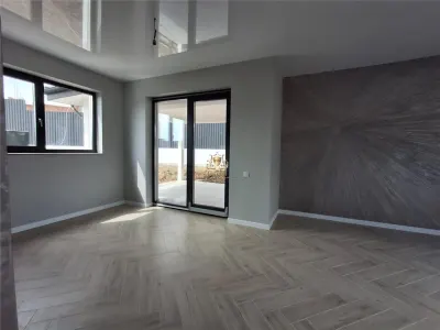 Casa de LUX construita si finisata impecabil!  Demisol-4 camere -3 bai- Bucium VisaniMUTARE IMEDIATA! - foto 4