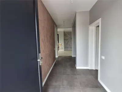 Casa de LUX construita si finisata impecabil!  Demisol-4 camere -3 bai- Bucium VisaniMUTARE IMEDIATA! - foto 9