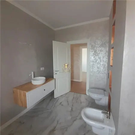 Casă 5 camere Iași - poza 1