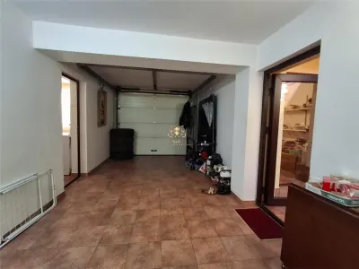 Vila eleganta -  proiect deosebit crama garaj sala de fitnes foisor si 825m teren Plopii fara sot Bucium. - foto 25