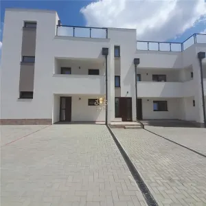 Apartament 3 camere LUX cu bucatarie mobilata si 97mp teren- Popas Pacurari linga Mega Image. - foto 8