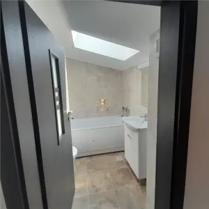 Finalizatala asfalt !Vila cu 5 camere si pod amenajat.MUTARE IMEDIATA! - foto 14