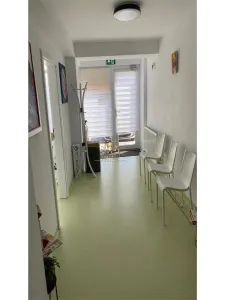 Spatiu de 65mp pentru cabinete medicale,notariat,birouri 600m de Popas Pacurari! - foto 2