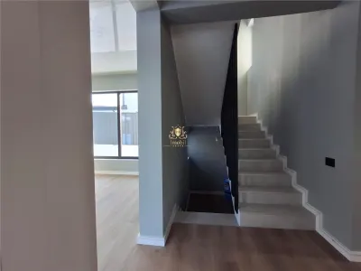 Casa clasa energetica A pompe de caldura cu panouri solare 3 dormitoare 2 bai dresing finisaje de LUX Miroslava centru!Tva inclus! Comision 0! - foto 17