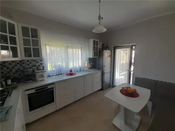 Casă 5 camere Iași - poza 1
