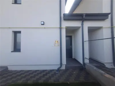 Vila moderna tip duplex separata cu o magazie finisaje LUX  Bucium Visani la asfalt.Mutare rapida!  tva inclus. - Iasi