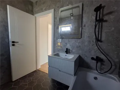 Casa la pret de apartament 3 camere 2 bai Bucium Visani. - foto 4