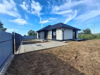 Casa parter la pret de apartament  Bucium -Visani! Mutare imediata! - foto 2