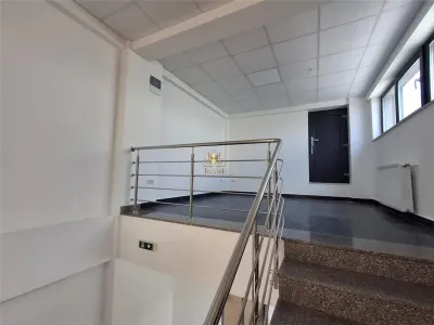 Spatiu de inchiriat D+3E.Pretabil clinica medicala sau birouri.10 locuri de parcare! - foto 8