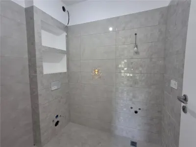 Vila moderna tip duplex demisol+parter+etaj Hlincea aproape de Mrea Cetatuia .Mutare Imediata!  tva inclus. - foto 8