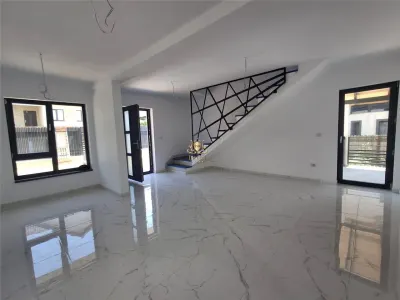 Casa 4 camere LUX  Visan la asfalt ! Mutare rapida! - Iasi
