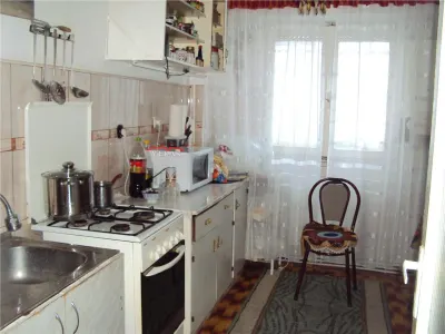Apartament 3 camere, et 2, CT, zona Scoala nr 10 - foto 4