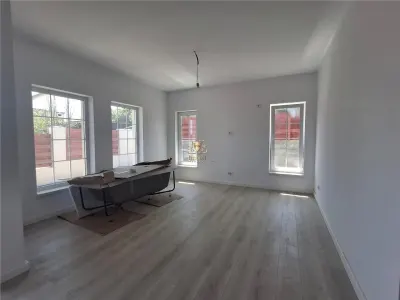 Casa parter cu beci finalizata -500mp teren Valea Adanca. - foto 2
