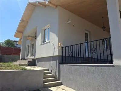 Casa parter cu beci finalizata -500mp teren Valea Adanca. - foto 5