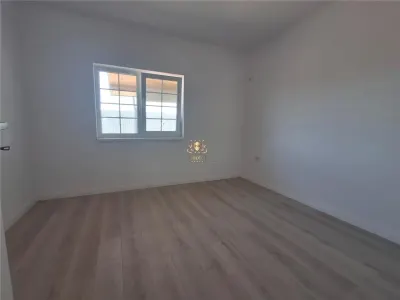 Casa parter cu beci finalizata -500mp teren Valea Adanca. - foto 8