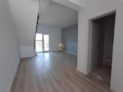 Casa la pret de apartament 3 camere 2 bai Bucium Visani. - foto 4