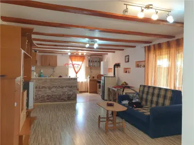 Casa Golesti cu 322 mp teren - foto 13